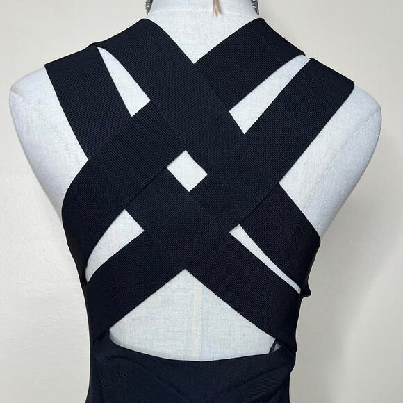 Black vintage y2k criss cross back with stretchy fabric - Picture 2 of 8